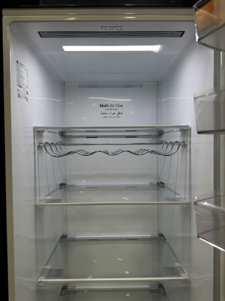 نمای داخلی یخچال دوقلوی ال جی GC-B511EADM با فناوری Multi Air Flow