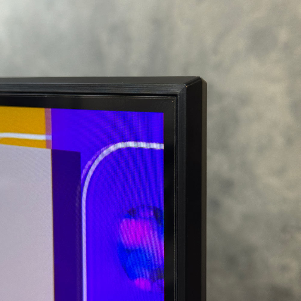 قاب و حاشیه باریک تلویزیون سامسونگ QN70F با طراحی 3 Bezel-less