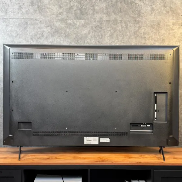 نمای پشتی تلویزیون ال جی مدل 2025 QNED91