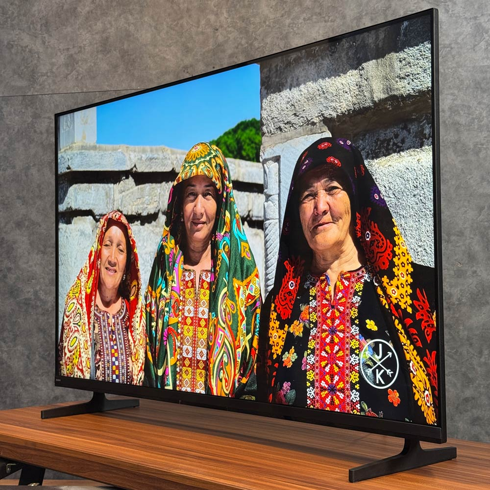 نمای کناری تلویزیون سونی BRAVIA 2 II مدل S20M2 با زاویه دید مناسب