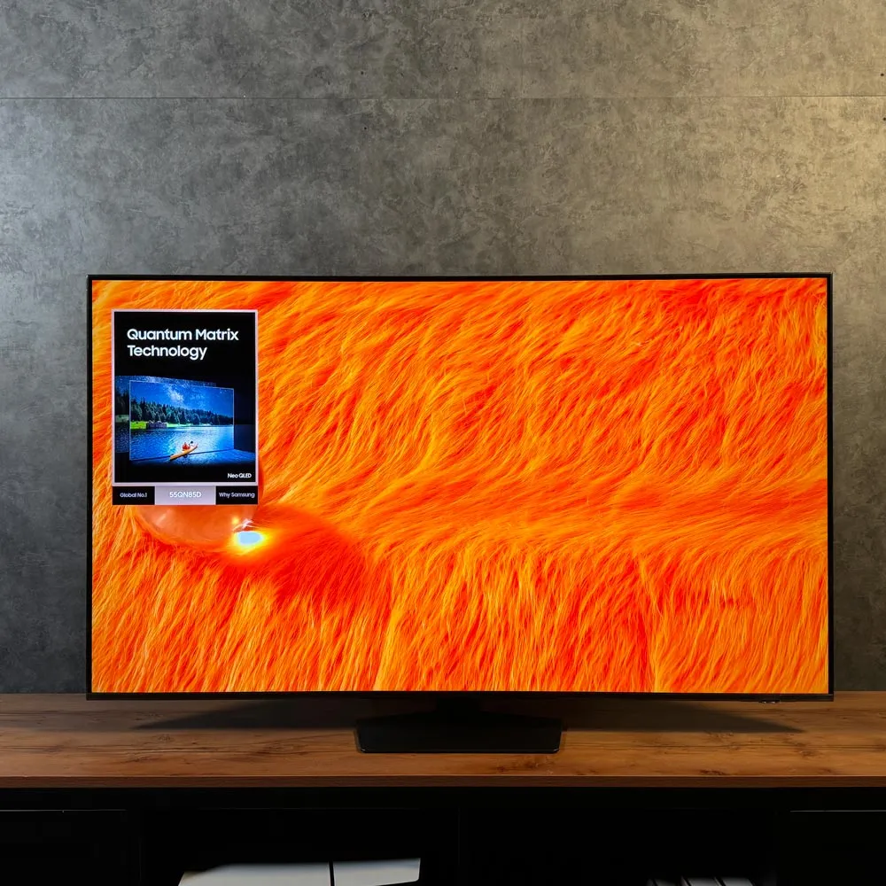 نمای کلی تلویزیون سامسونگ QN85D نئو کیولد 2024