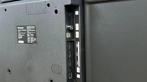 پورت‌های تلویزیون پاناسونیک HX750