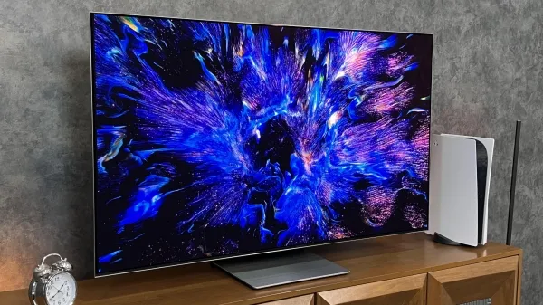 نمای جانبی تلویزیون سامسونگ S95B