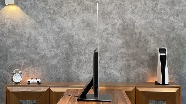 ضخامت تلویزیون سامسونگ S95B