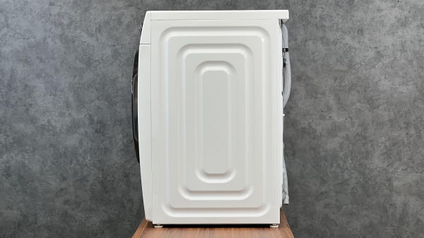 نمای جانبی لباسشویی WW90T4540AE