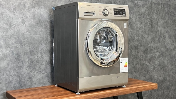 نمای جانبی ماشین لباسشویی ال جی FH4G6TDY6