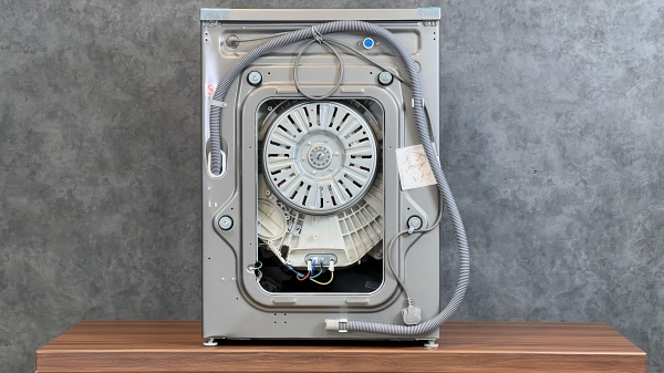 نمای خلفی لباسشویی ال جی FH4G6TDY6