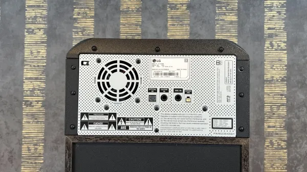 نمای پشتی سیستم صوتی ON9