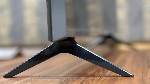 پایه تلویزیون ال جی UQ8000