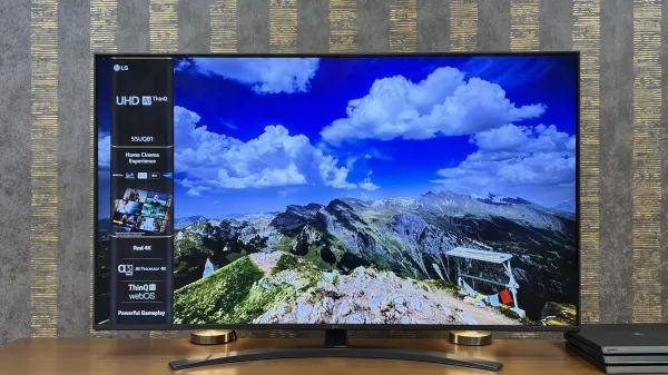 تلویزیون ال جی UQ8100