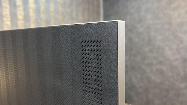 نمای پشتی تلویزیون سامسونگ QN95B