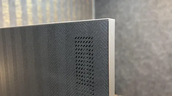 نمای پشتی تلویزیون سامسونگ QN95B