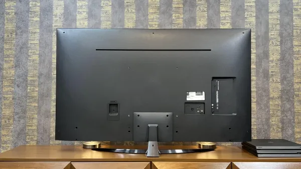 قاب پشتی تلویزیون ال جی UQ9100