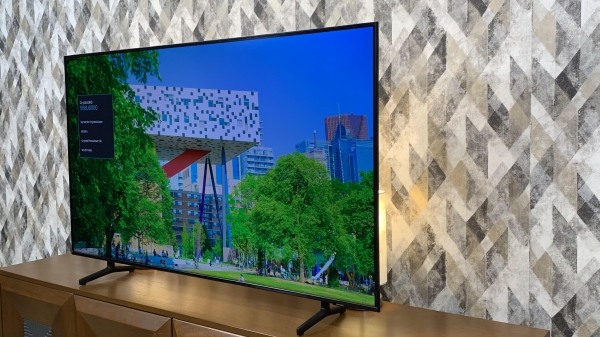 طراحی تلویزیون سامسونگ BU8000