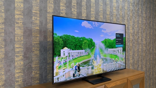 نمای کلی تلویزیون سامسونگ BU8500