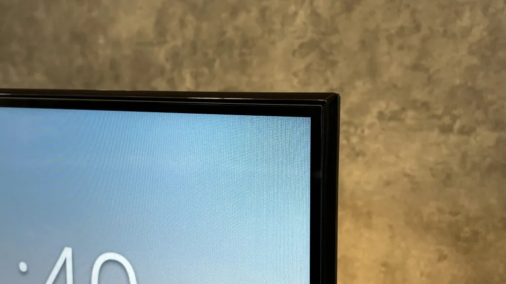 حاشیه تلویزیون سونی X80L