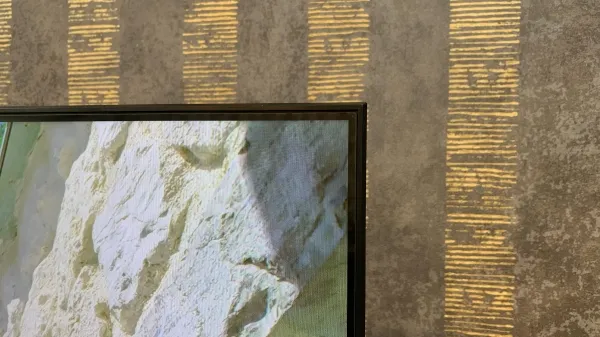 قاب تلویزیون سامسونگ BU8500