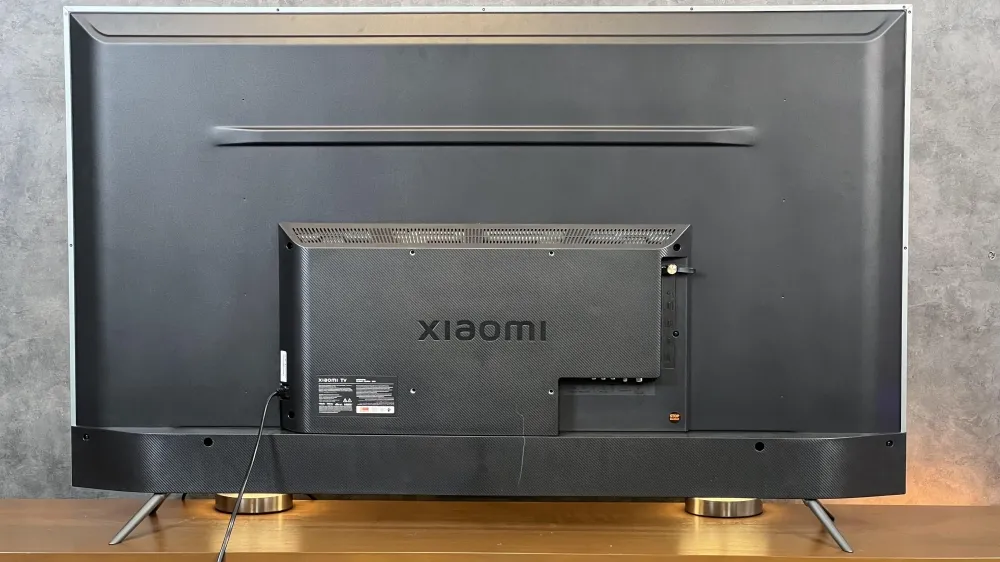 نمای پشتی تلویزیون شیائومی Q2