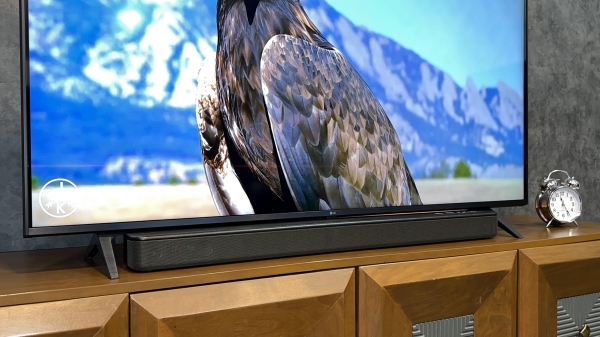 نمای کلی تلویزیون ال جی UR8000