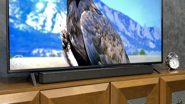 نمای کلی تلویزیون ال جی UR8000