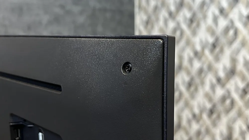 حاشیه تلویزیون ال جی QNED80