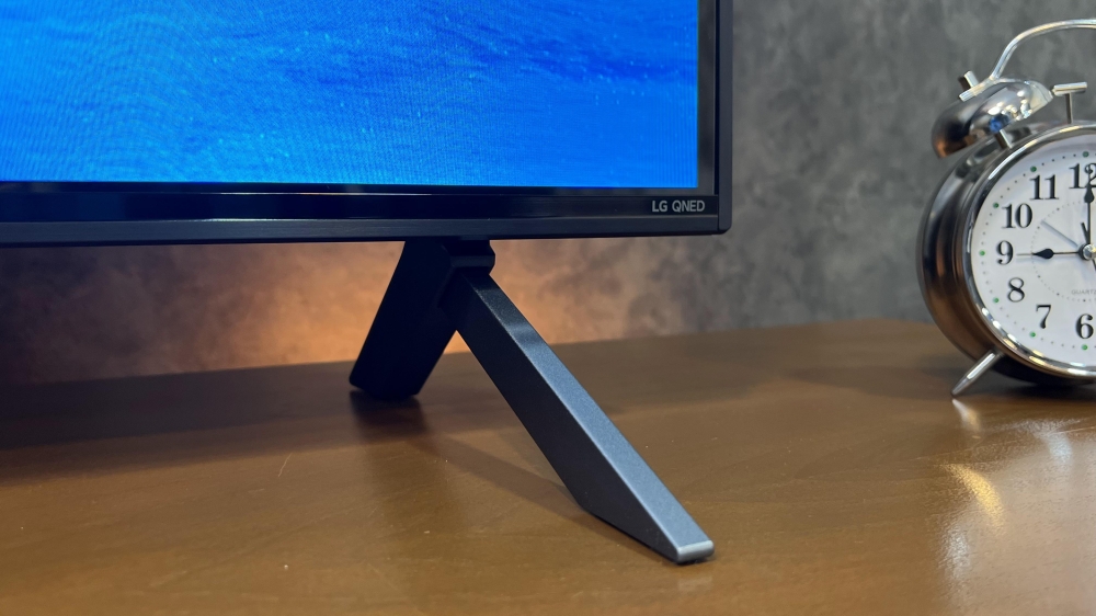 نوع پایه تلویزیون ال جی QNED80