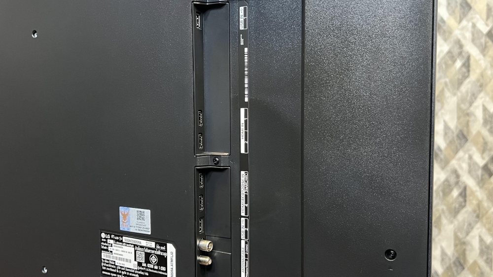 پورت‌های ورودی تلویزیون ال جی QNED80