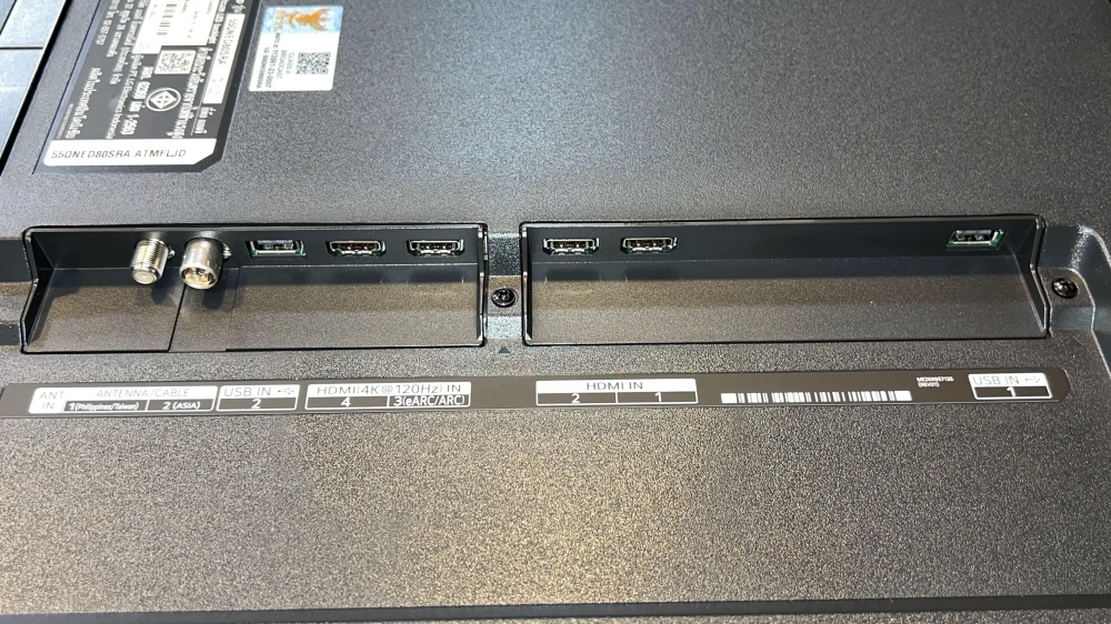 پورت‌های ورودی تلویزیون ال جی QNED80